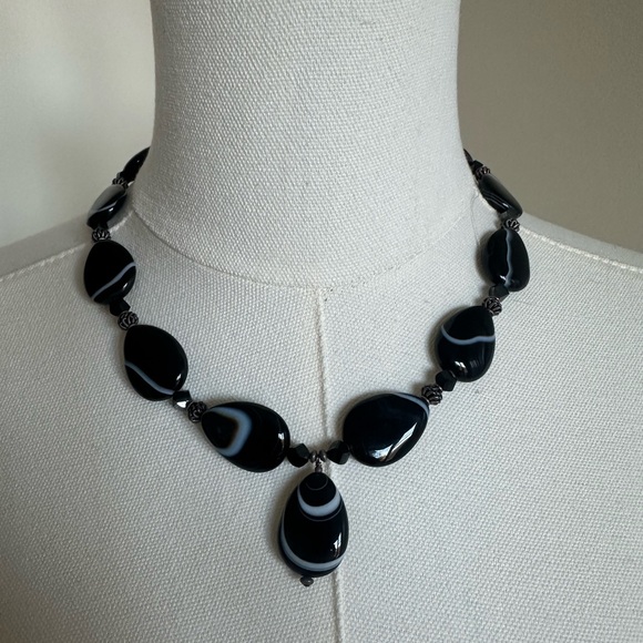 Jewelry - COPY - Black/White Agate Necklace